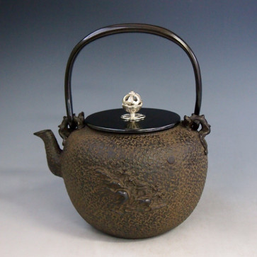 tb175　龍泉堂造 亀文堂写 蓬莱山水鉄瓶 摘み・座：銀 鉄壺 約1.3L【日本製・証明書付き】【海外対応可】