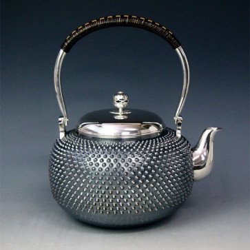 yw8　純銀製 湯沸 6寸 霰打 純銀保証 銀瓶 約2.2L【日本製・証明書付き】