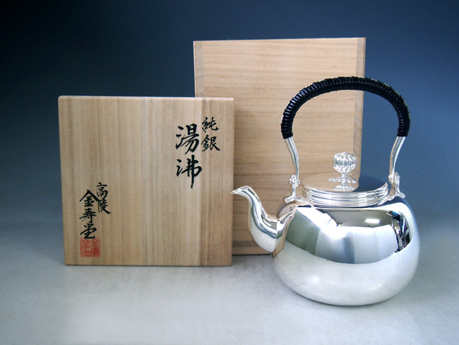 純銀製沸銚子 純銀製『御湯沸』 ｜骨董品買取 緑和堂