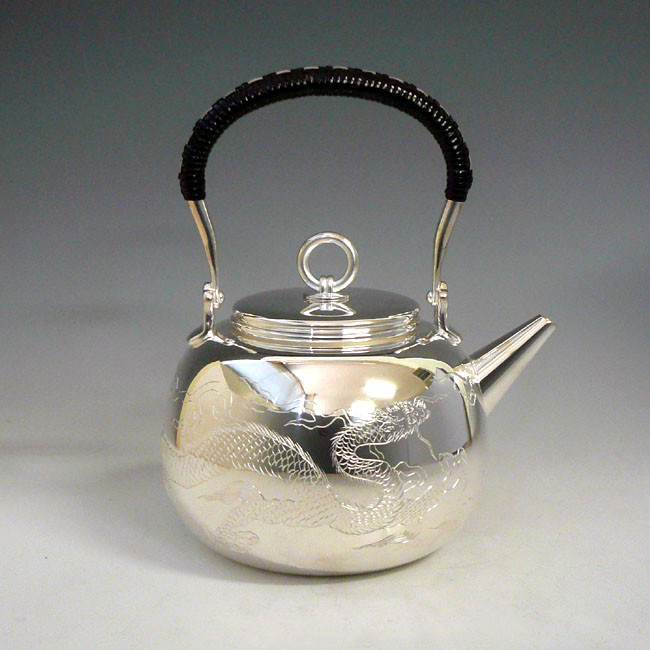 yw113, 純銀製 湯沸（小）雲竜彫金 純銀保証 約1.0L【日本製・証明