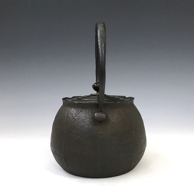 hn904 般若勘渓作 荷葉（蓮形）鉄瓶 約1.3L【日本製・証明書付き