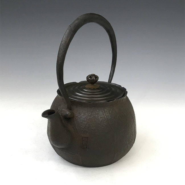 新作商品 hn904 般若勘渓作 荷葉（蓮形）鉄瓶 約1.3L【日本製・証明書付き その他