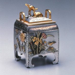 sk38-05，角型花鳥香炉　銀香炉 