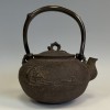 hn2797 日本梅泉写 葛家山水鉄瓶 般若勘渓作 約1.3L【日本製・証明書付き】【海外対応可】