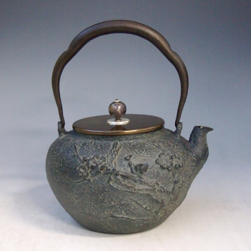 No.tb181, Kougyokudo iron kettle（teakettle) replica, design is plum flowers, 1.2L, Made in Japan