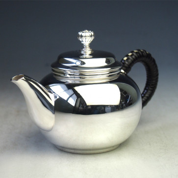No.uk7s, Silver teapot, design is polished surface (large), nearly 0.2L, pure silver teapot