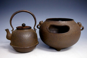 No.hn900, Iron kettle set (teakettle), round sahpe brazier and kettle, mabe by Hannyakankei, nearly 0.8L,NO.Hn900