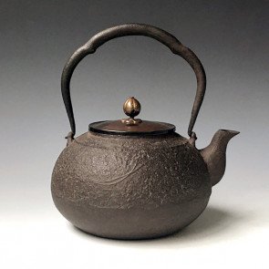 hn901, Iron kettle（teakettle), cricket pattern, Made by Hannya, about 1.7L