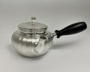  No.obg-n719, Pure silver teapot with srips pattern, about 230ml, Mitsunori Oobuchi