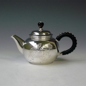 uk109-L, 纯银 泡茶壶 麒麟雕金（大） 约0.2L 银壶