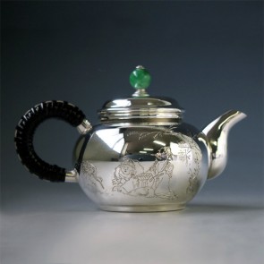 uk114h, 纯银 泡茶壶 古贤人雕金 （小）翡翠摘 约0.1L 银壶 