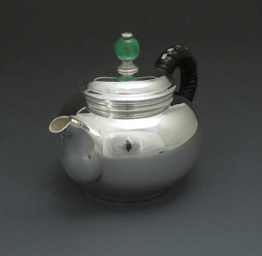 uk5, 纯银制 弯手把 泡茶壶 亮面 翡翠抓手 约0.1L 银壶