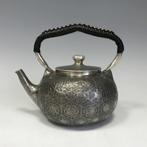 obg-n513, 大渊光则  吉祥龟甲纹 花纹一张打工艺 纯银 烧水银壶 约1.2L 纯银银壶