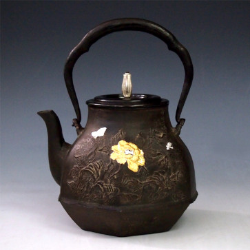 tb107, 雨宮金壽堂模本 六角形 草花圖 金銀鑲嵌 約 1.4L, 鐵壺