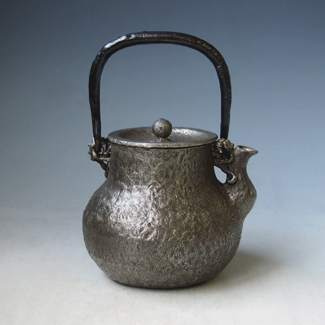 波多野 正典　泥彩壺 tb143sa, 龜文堂模本初代波多野正平鶴首形約0.7L, 砂鐵鐵壺