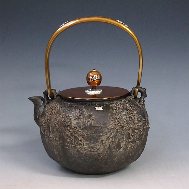tb191，龜文堂模本八角山水鐵壺（小） 壺身銀鑲嵌座：銀約1.4L 鐵壺