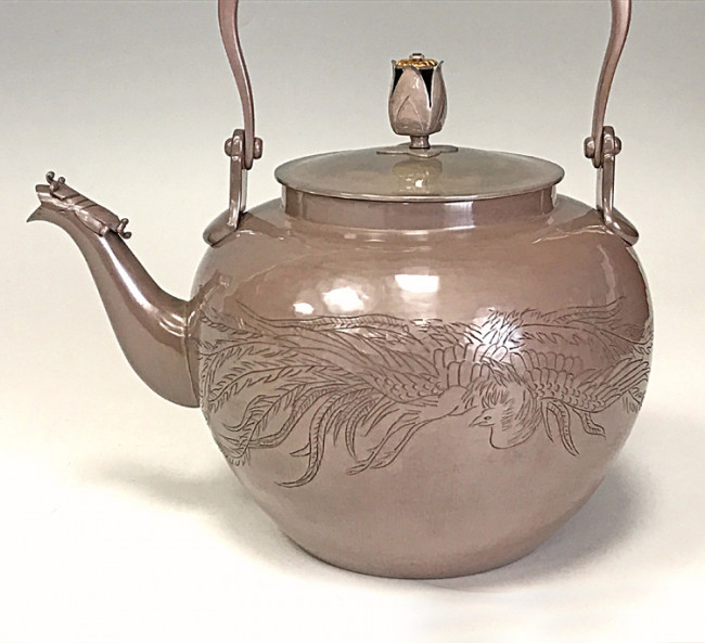 A RARE AND FINE GOLD 'FLOWER AND BIRD' CUP-Yu Jen Taipei Art