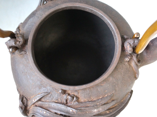 hn2724, 日本梅泉模本兰蟹图（大） 般若勘渓作约2.3L, 铁壶