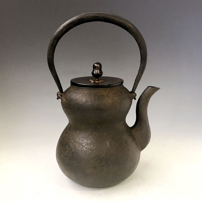 hn972, 般若勘溪作葫蘆形鐵壺銅蓋約1.3L, 鐵壺