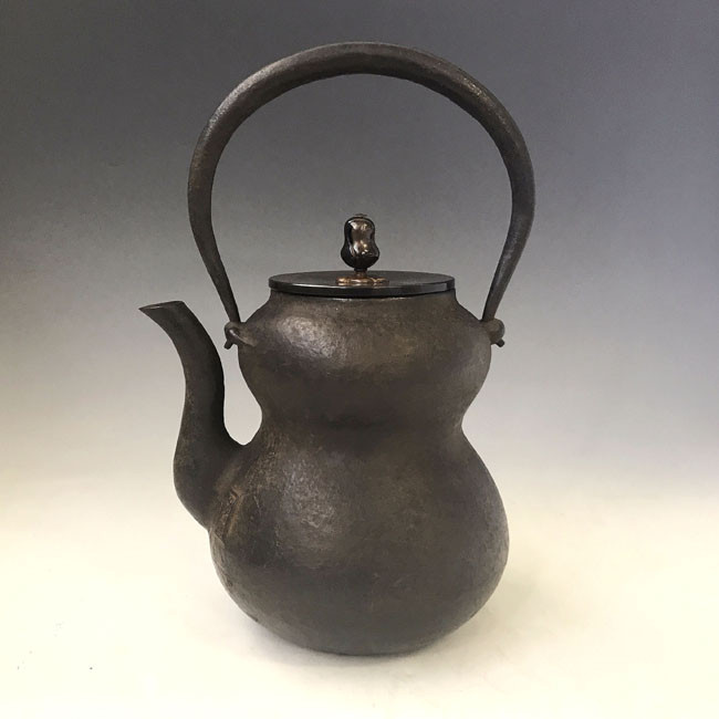 hn972, 般若勘溪作葫蘆形鐵壺銅蓋約1.3L, 鐵壺