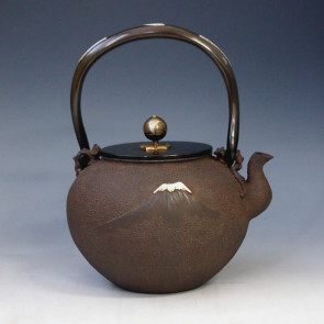 hn2746, 富士風景老松圖 般若勘溪作 約 1.5L, 鐵壺