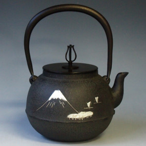  tb124, 麒龍堂 富士風景圖 銀鑲嵌 約 1.3L 菊地政光作 鐵壺