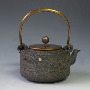 龜文堂- 鐵壺