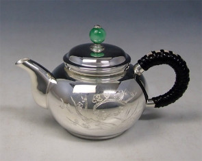 uk100h，純銀 泡茶壺 花鳥雕金 （小） 翡翠摘 約0.1L, 銀壺